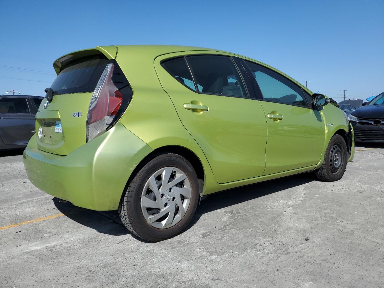 2015 Toyota Prius C - Image 3