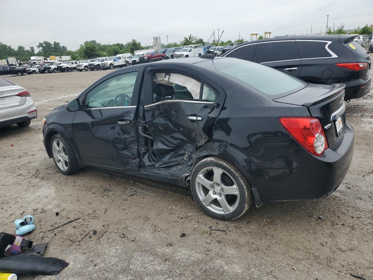 2016 Chevrolet Sonic Ltz - Фото 2