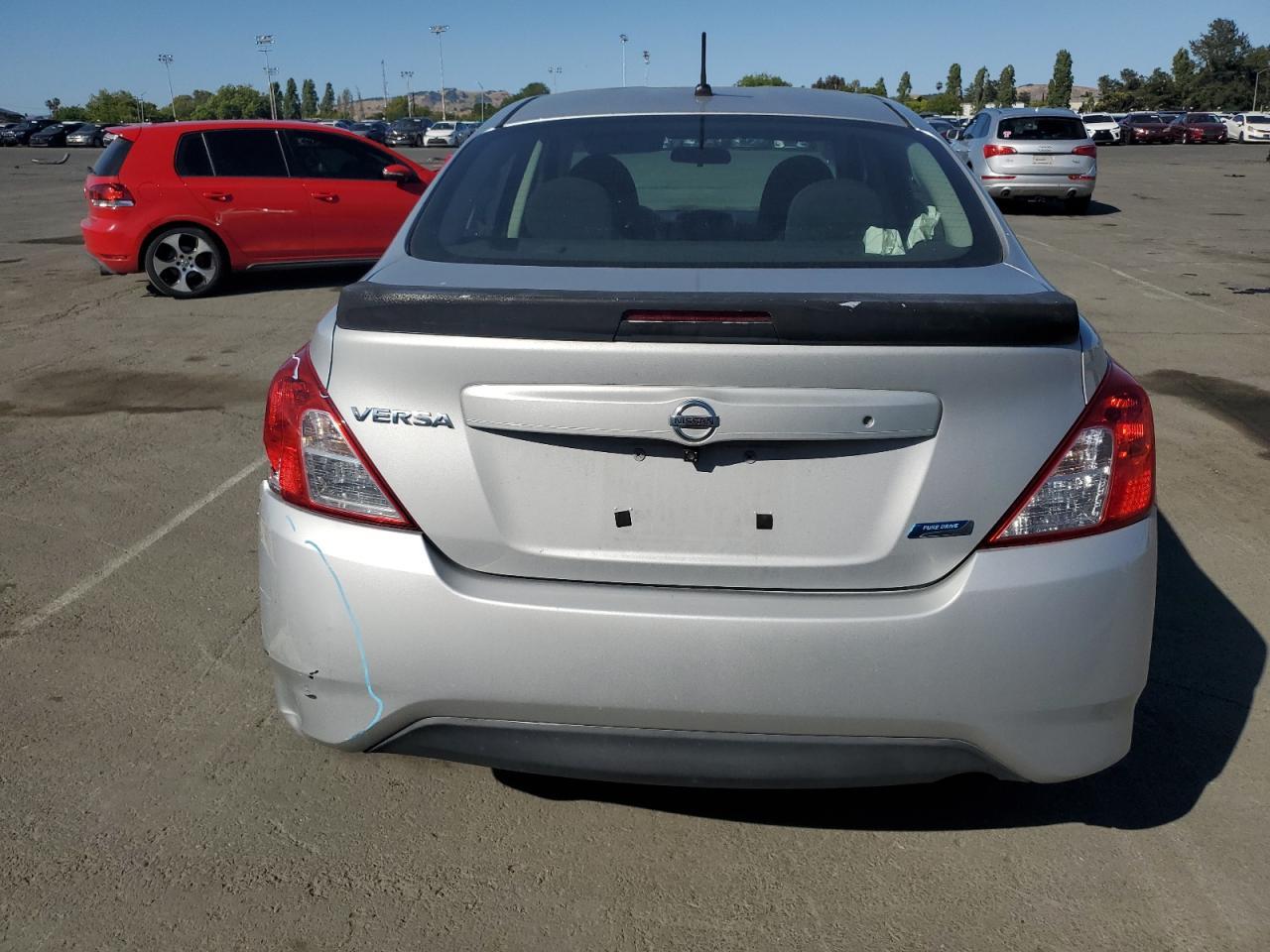 2015 Nissan Versa S - Фото 6