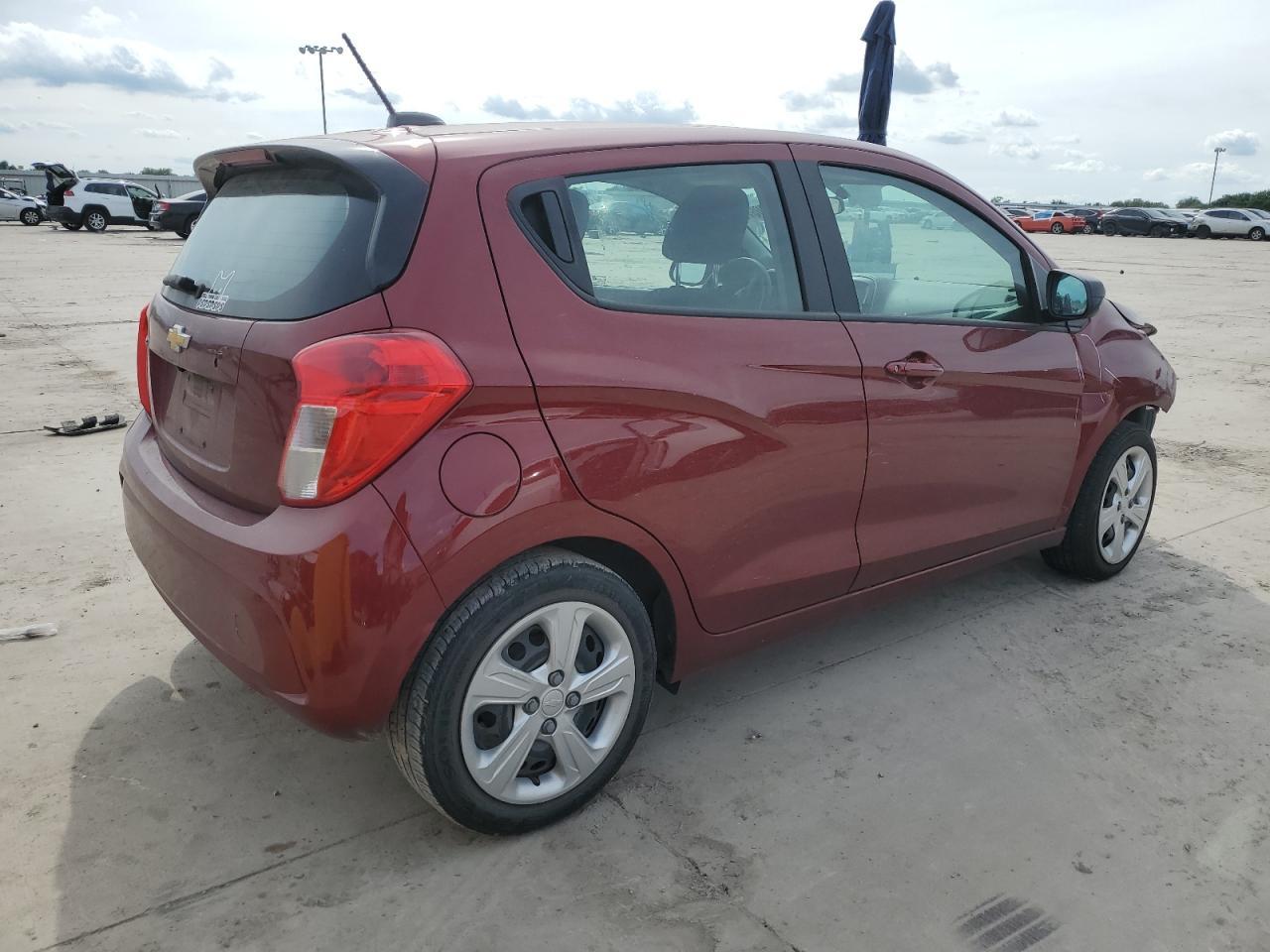 2022 Chevrolet Spark Ls - Фото 3