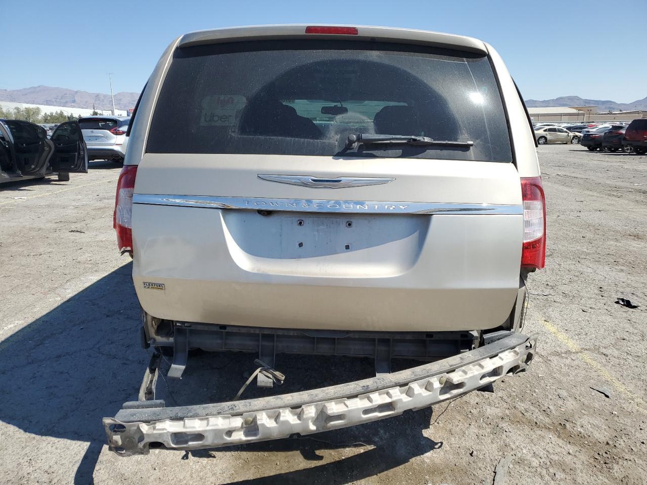 2014 Chrysler Town & Country Touring - Фото 6