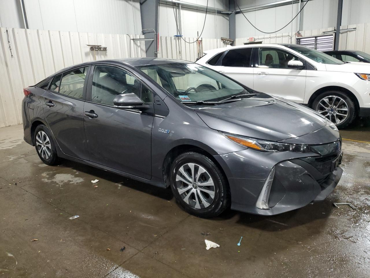 2021 Toyota Prius Prime Le - Фото 4