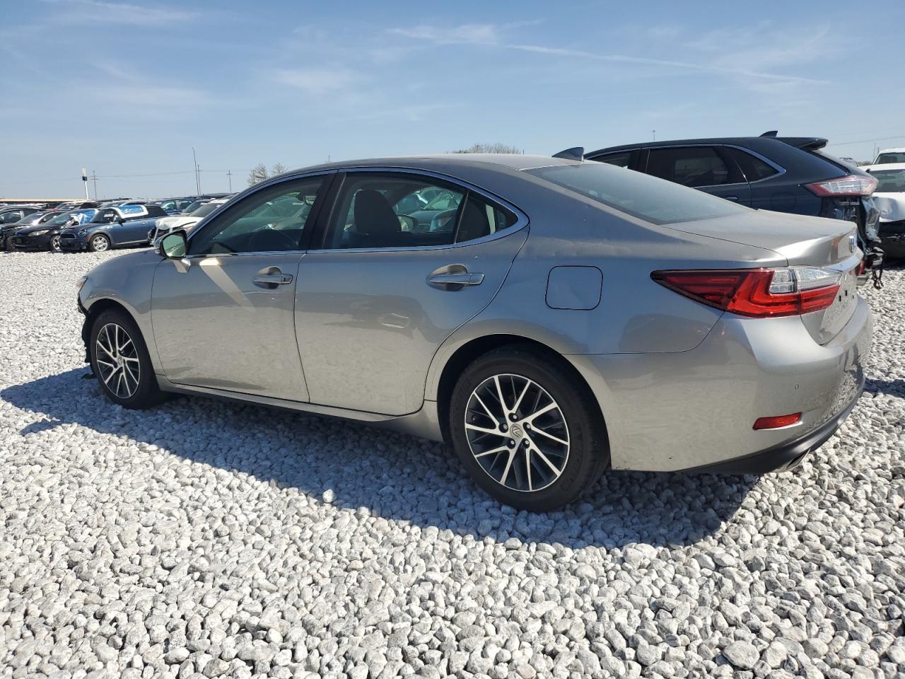 2017 Lexus Es 350 - Фото 2