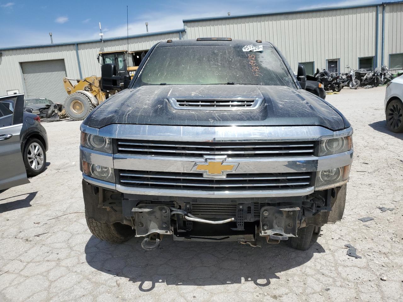 2018 Chevrolet Silverado K3500 - Фото 5