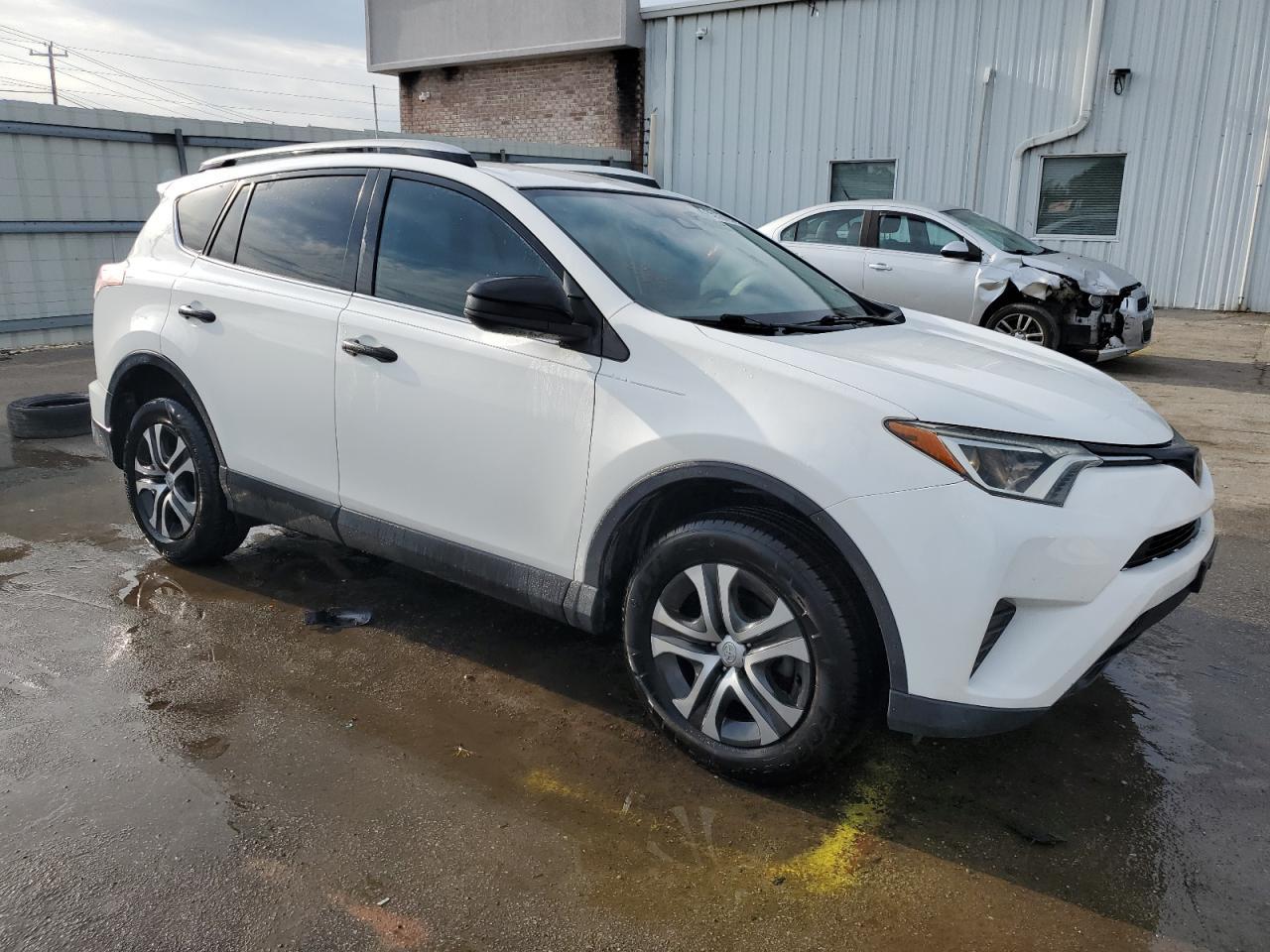 2017 Toyota Rav4 Le - Фото 4