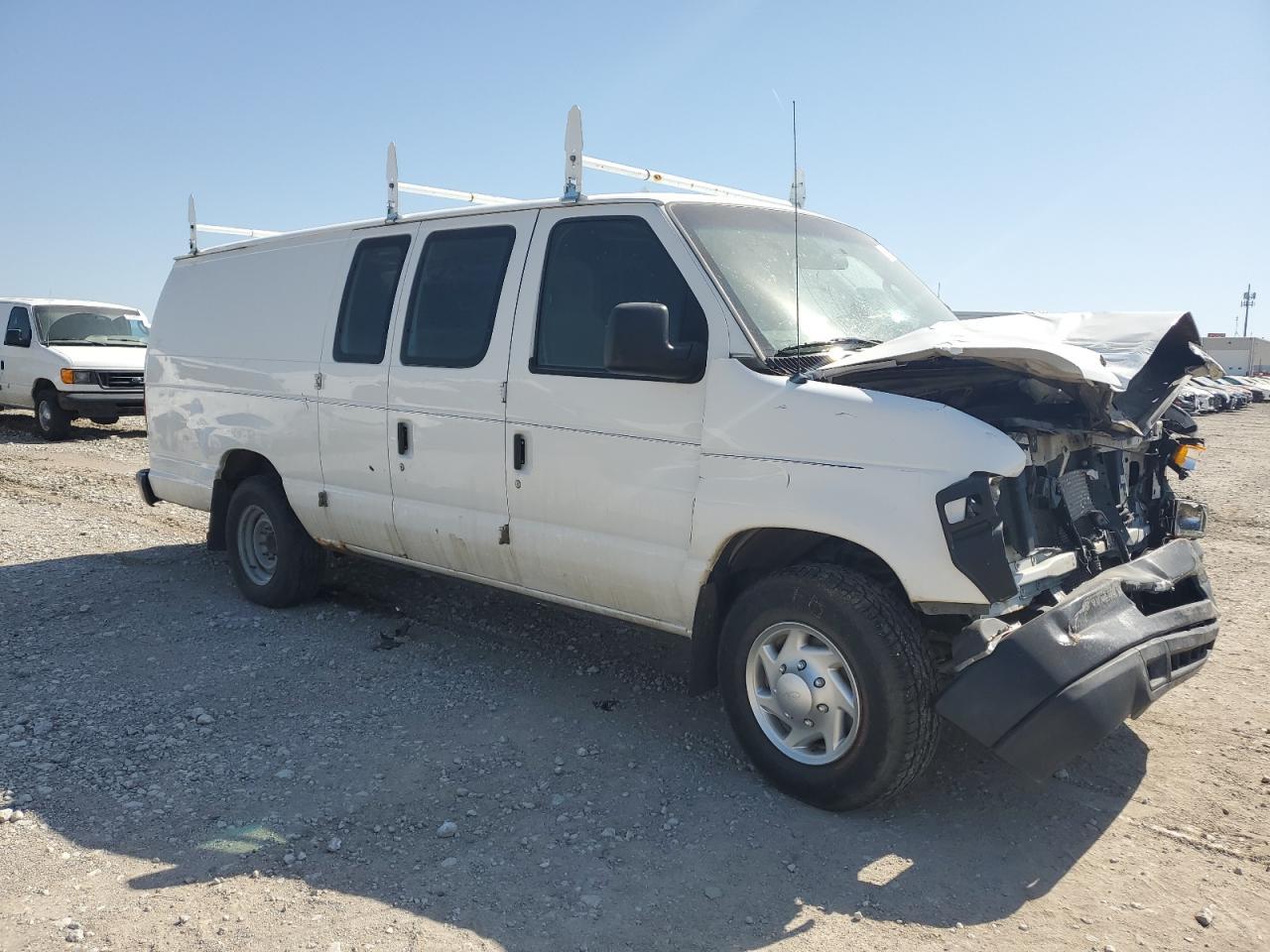 2011 Ford Econoline E250 Van - Фото 4