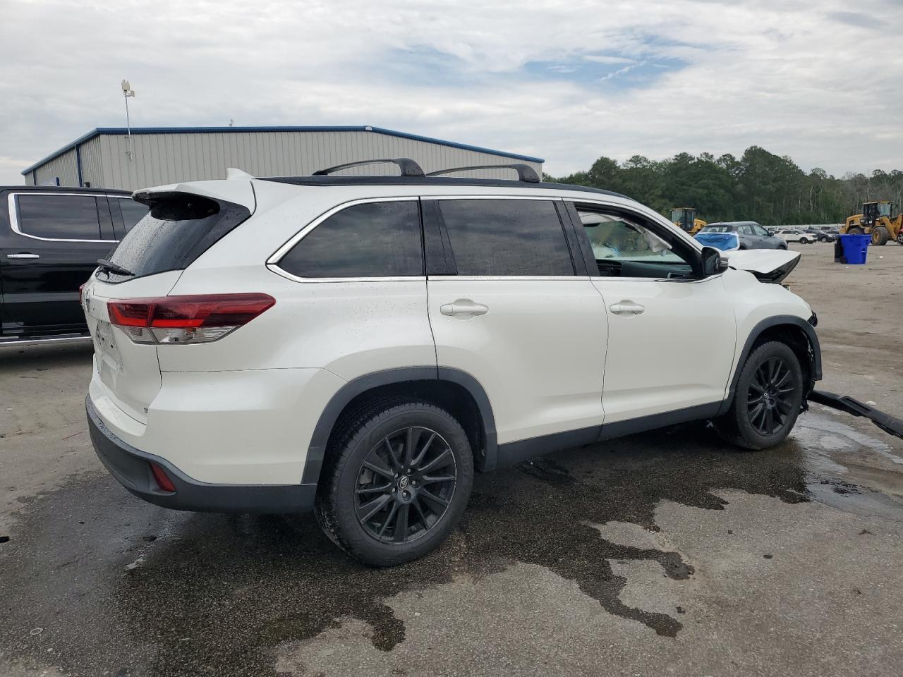 2019 Toyota Highlander Se - Фото 3