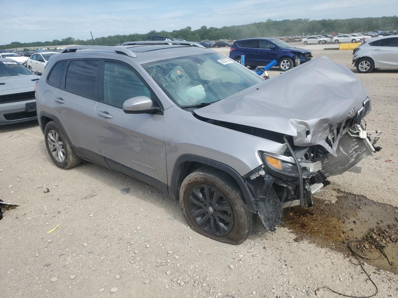 2020 Jeep Cherokee Latitude - Image 4
