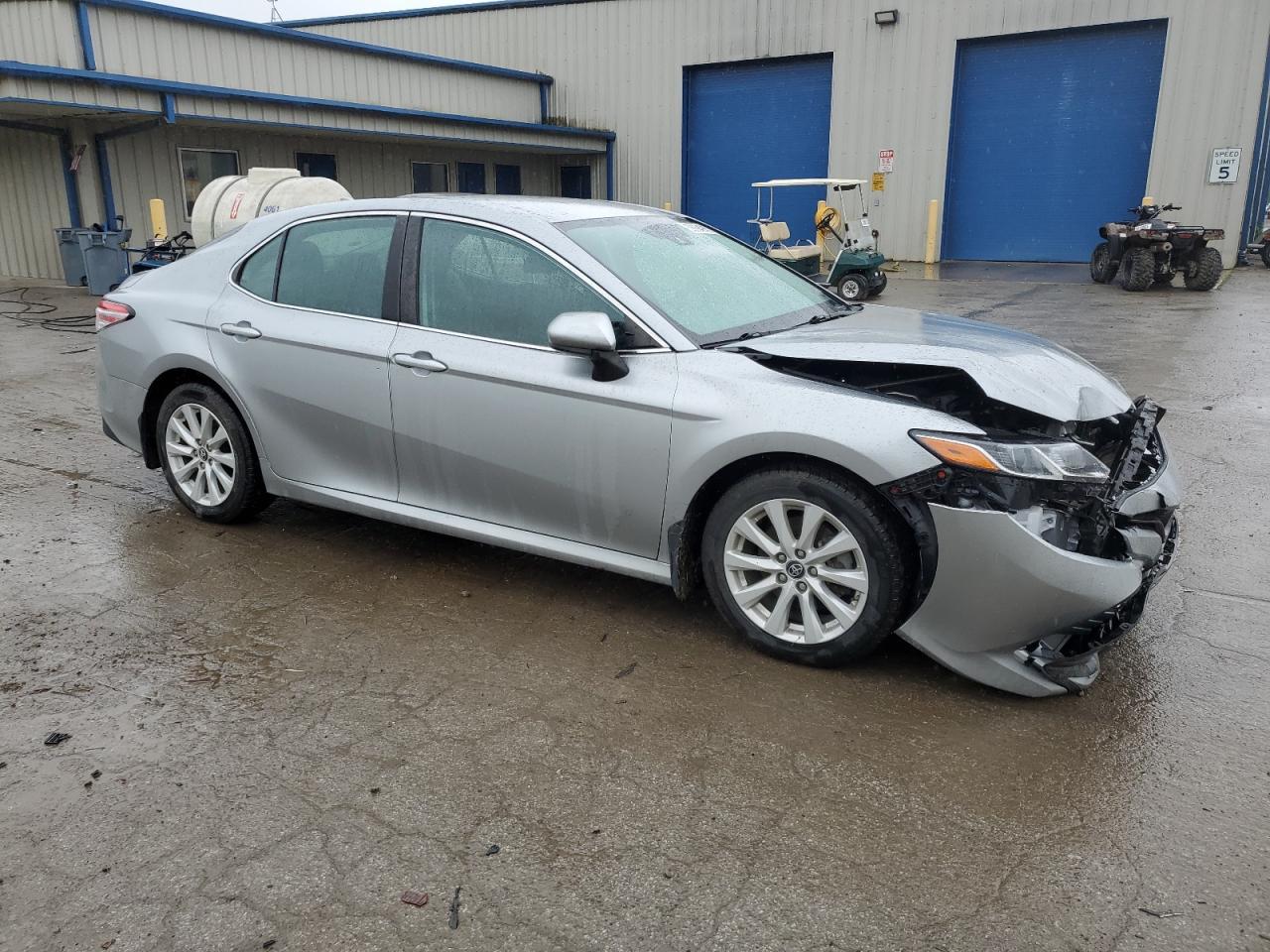 2019 Toyota Camry L - Фото 4