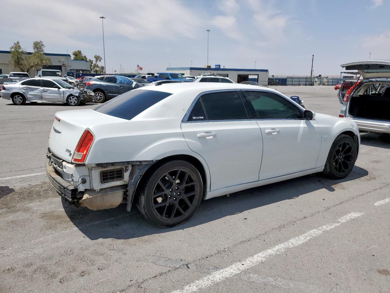 2013 Chrysler 300 S - Image 3