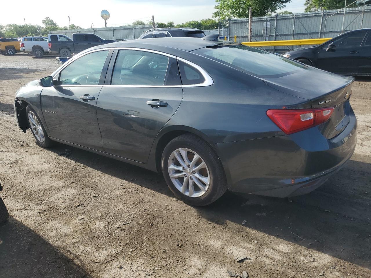 2018 Chevrolet Malibu Lt - Image 2