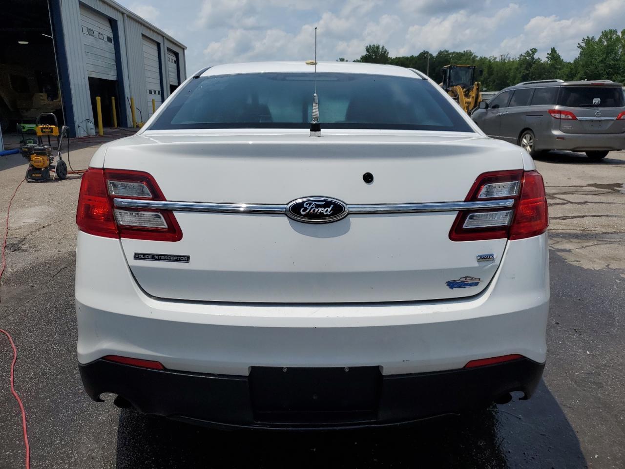 2014 Ford Taurus Police Interceptor - Фото 6