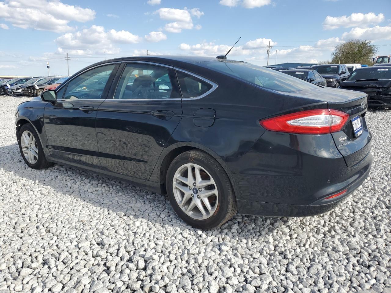 2013 Ford Fusion Se - Image 2
