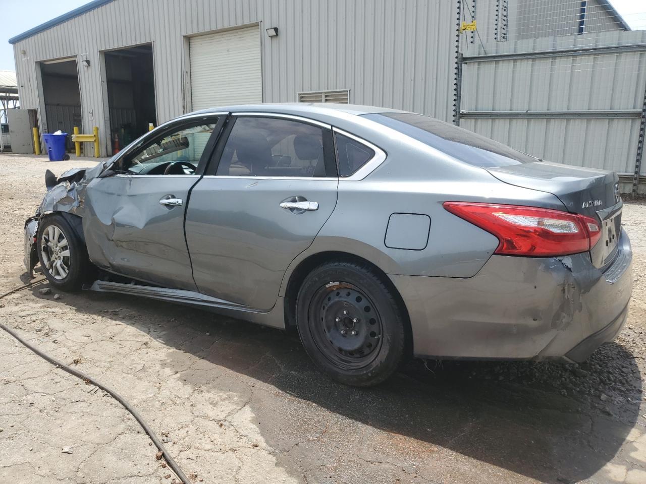 2016 Nissan Altima 2.5 - Image 2