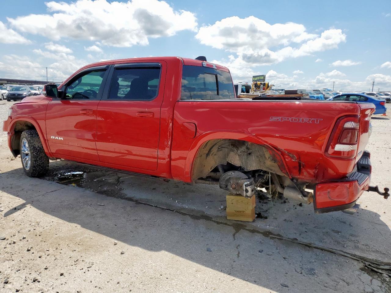 2021 Ram 1500 Laramie - Фото 2
