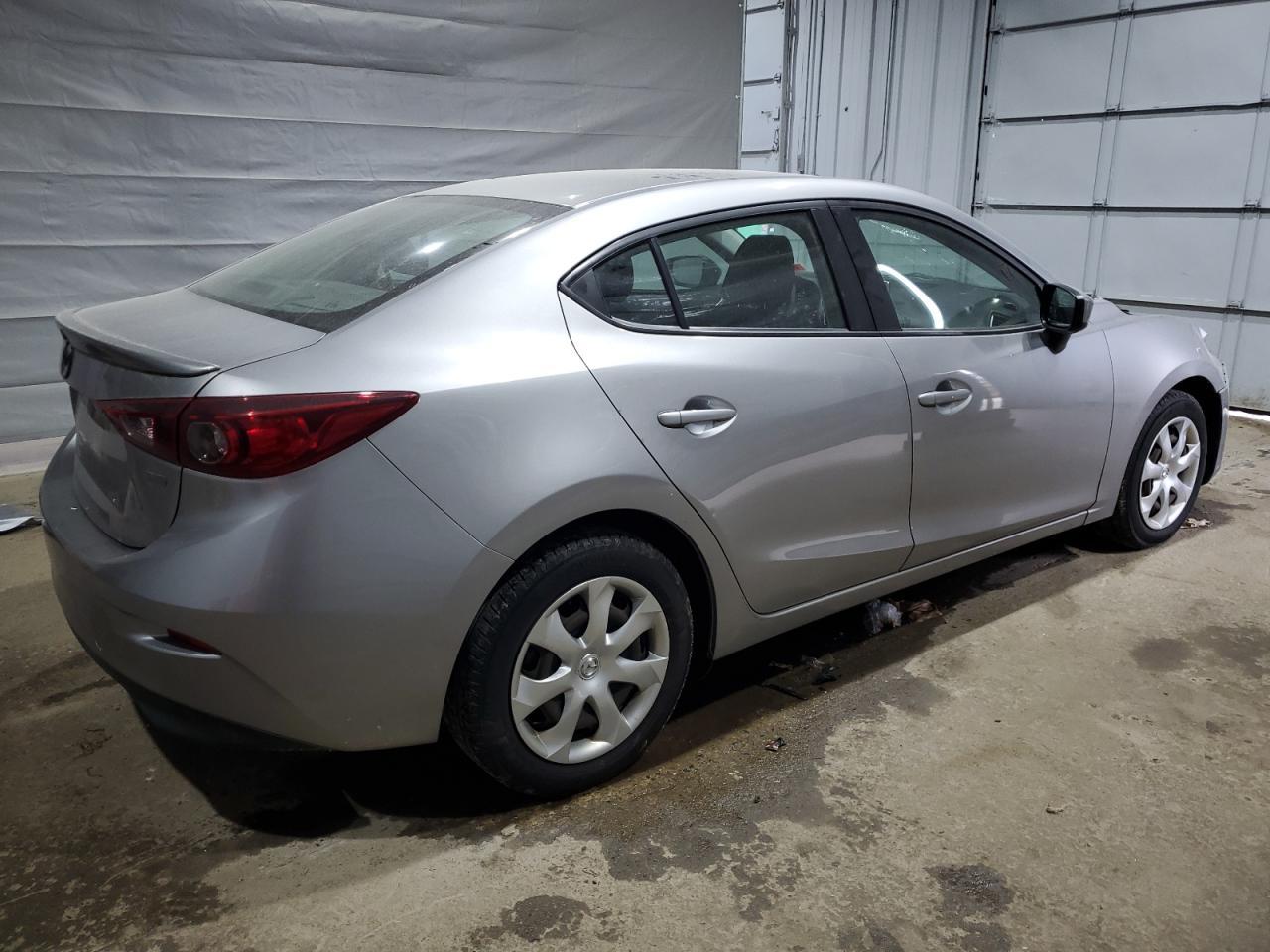 2015 Mazda 3 Sport - Image 3