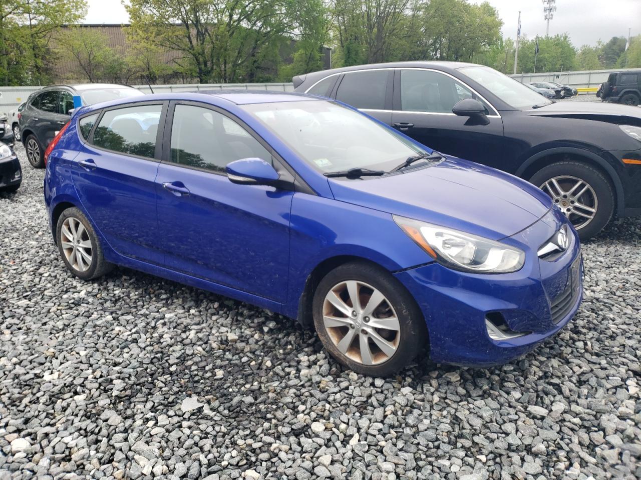 2013 Hyundai Accent Gls - Image 4