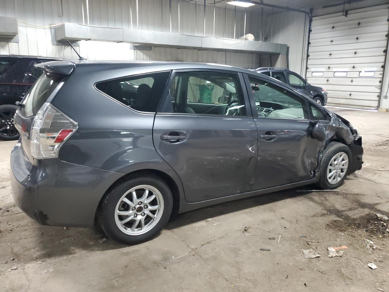 2012 Toyota Prius V - Image 3