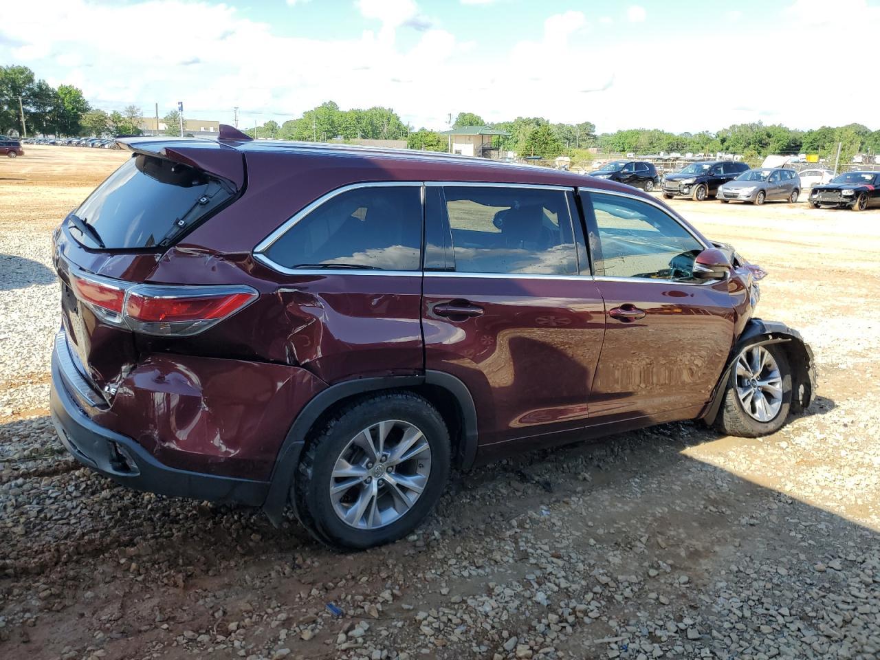 2015 Toyota Highlander Le - Фото 3