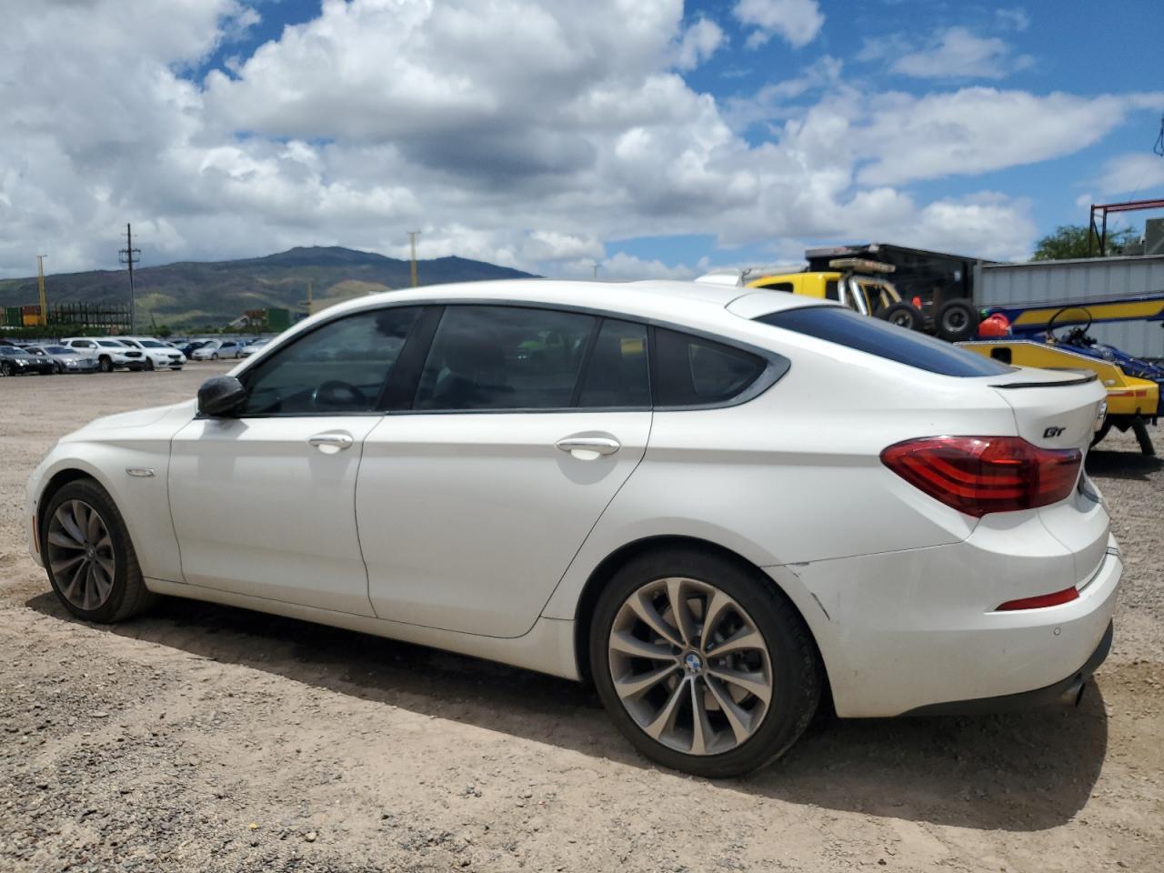 2017 BMW 535 Igt - Фото 2