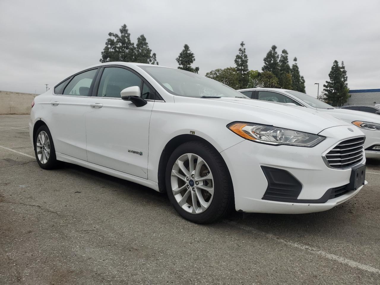 2019 Ford Fusion Se - Фото 4