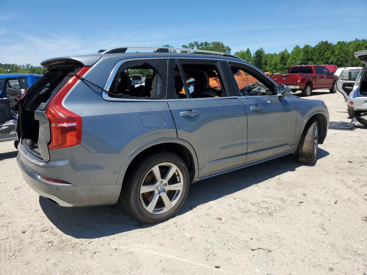 2019 Volvo Xc90 T8 Momentum - Image 3