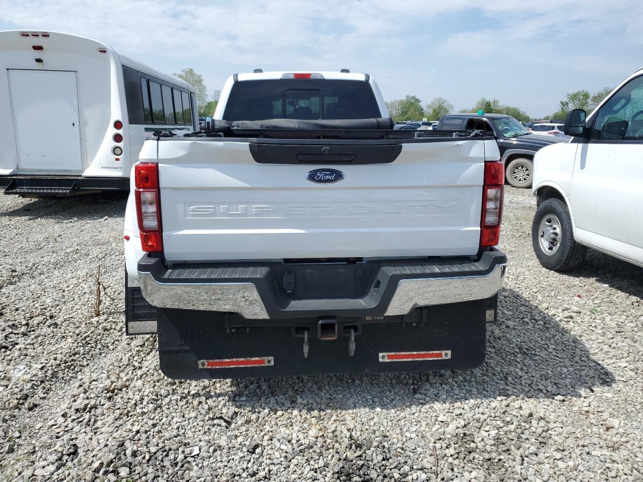 2020 Ford F350 Super Duty - Фото 6