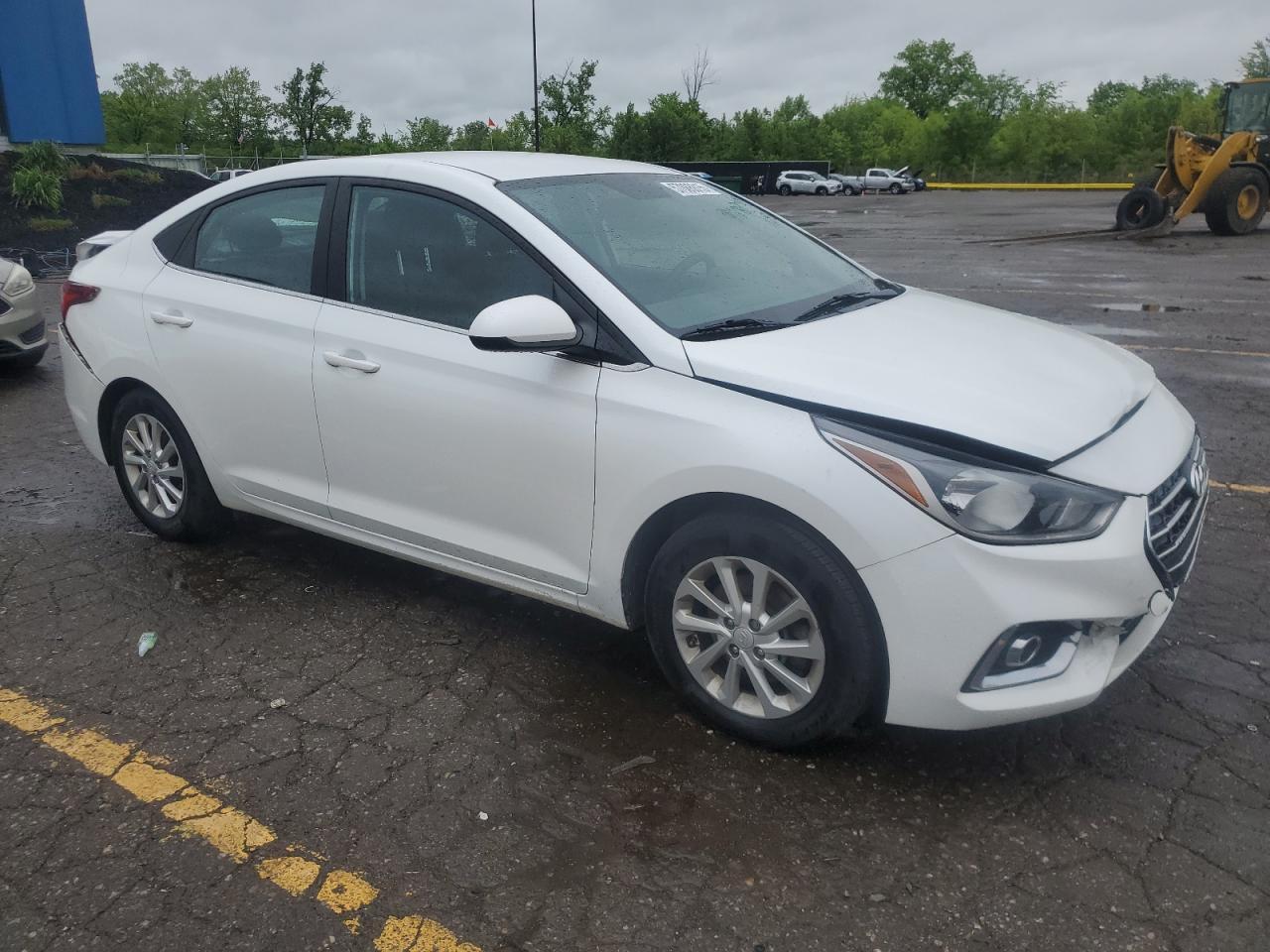 2021 Hyundai Accent Se - Фото 4