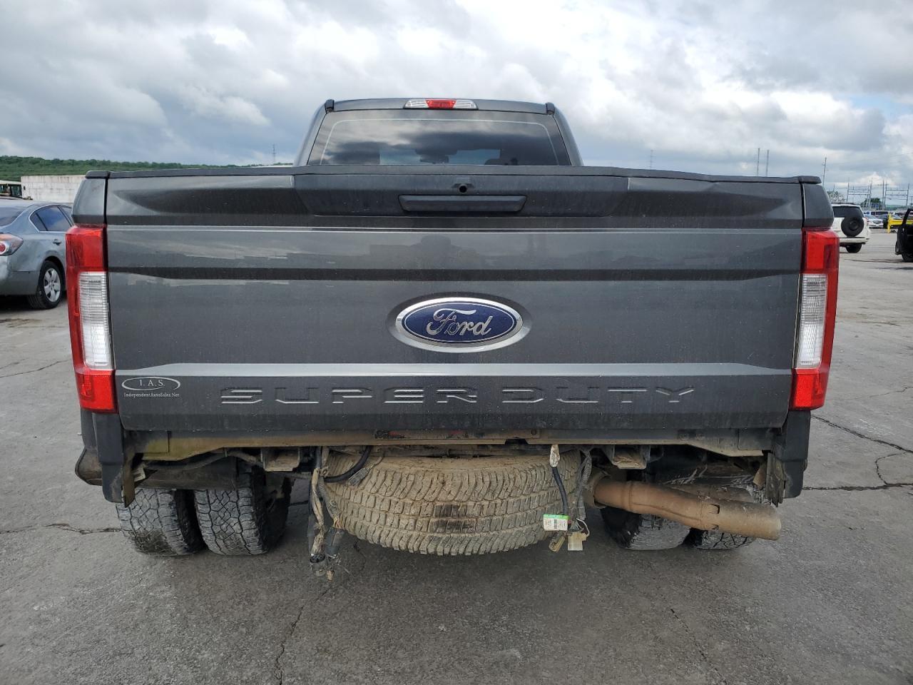 2017 Ford F350 Super Duty - Фото 6