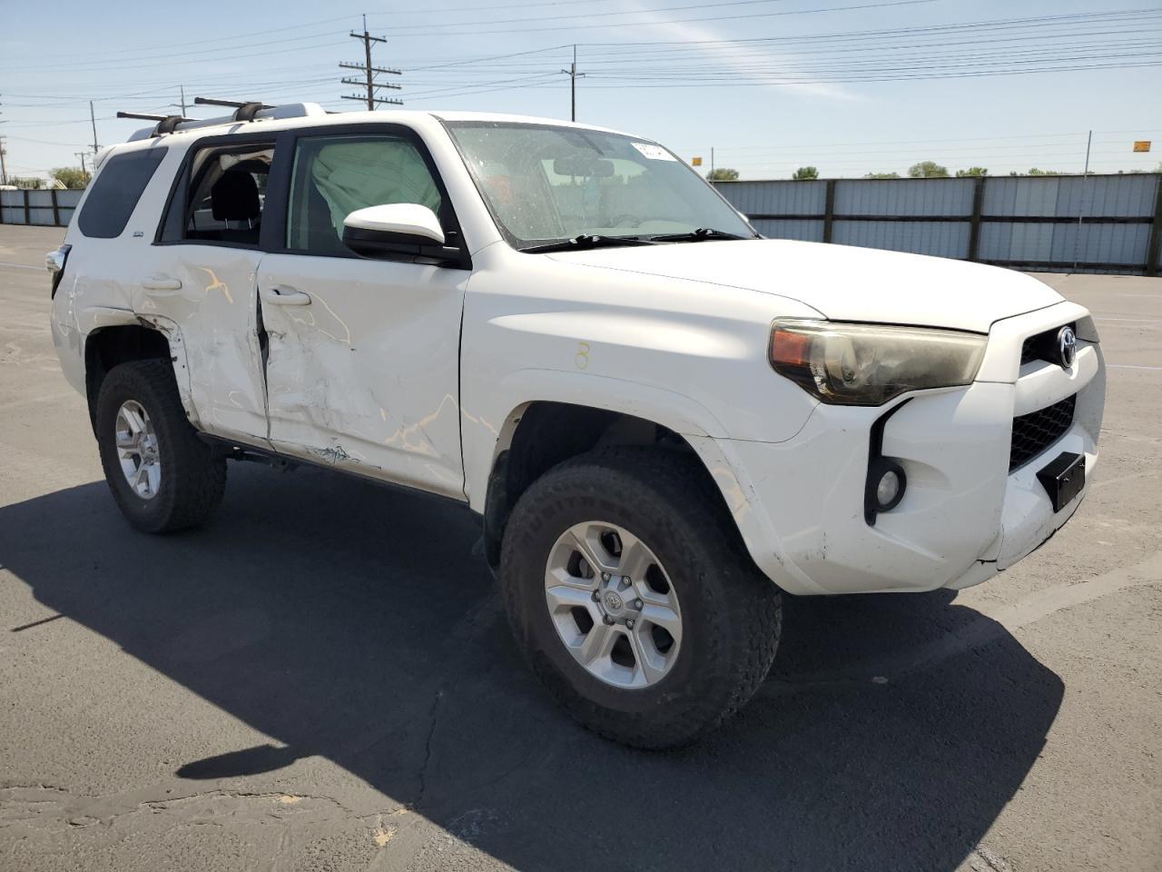 2016 Toyota 4Runner Sr5/Sr5 Premium - Image 4