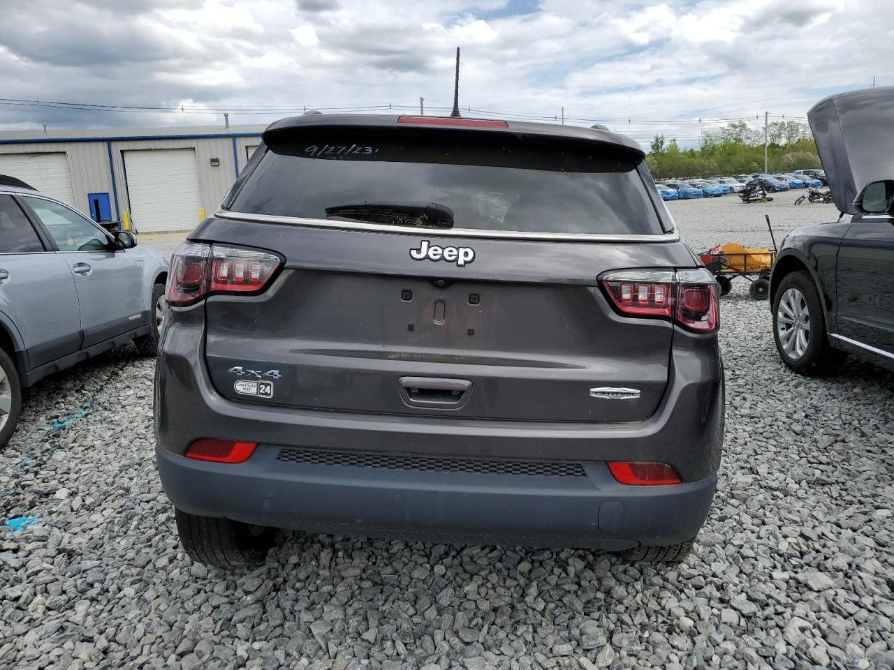 2021 Jeep Compass Latitude - Image 6