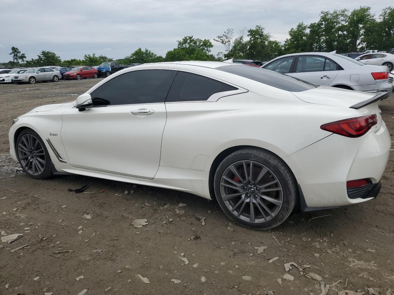 2017 Infiniti Q60 Red Sport 400 - Фото 2