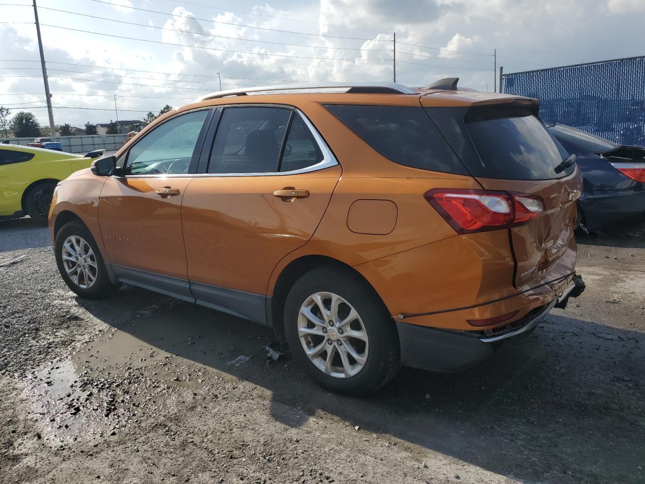 2018 Chevrolet Equinox Lt - Image 2
