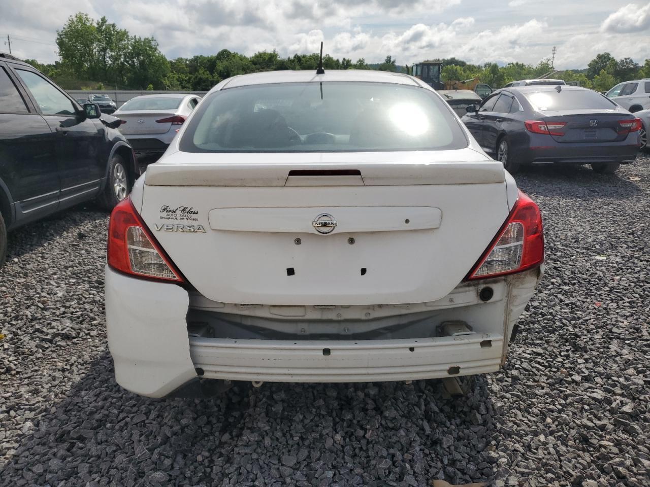 2017 Nissan Versa S - Фото 6