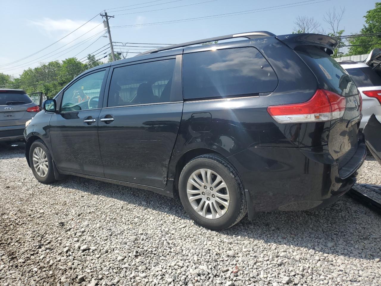 2013 Toyota Sienna Xle - Фото 2