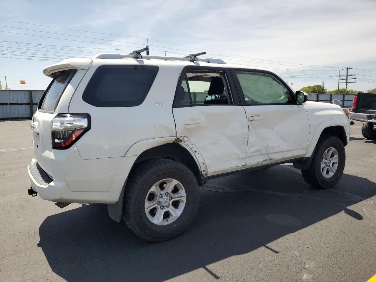 2016 Toyota 4Runner Sr5/Sr5 Premium - Image 3