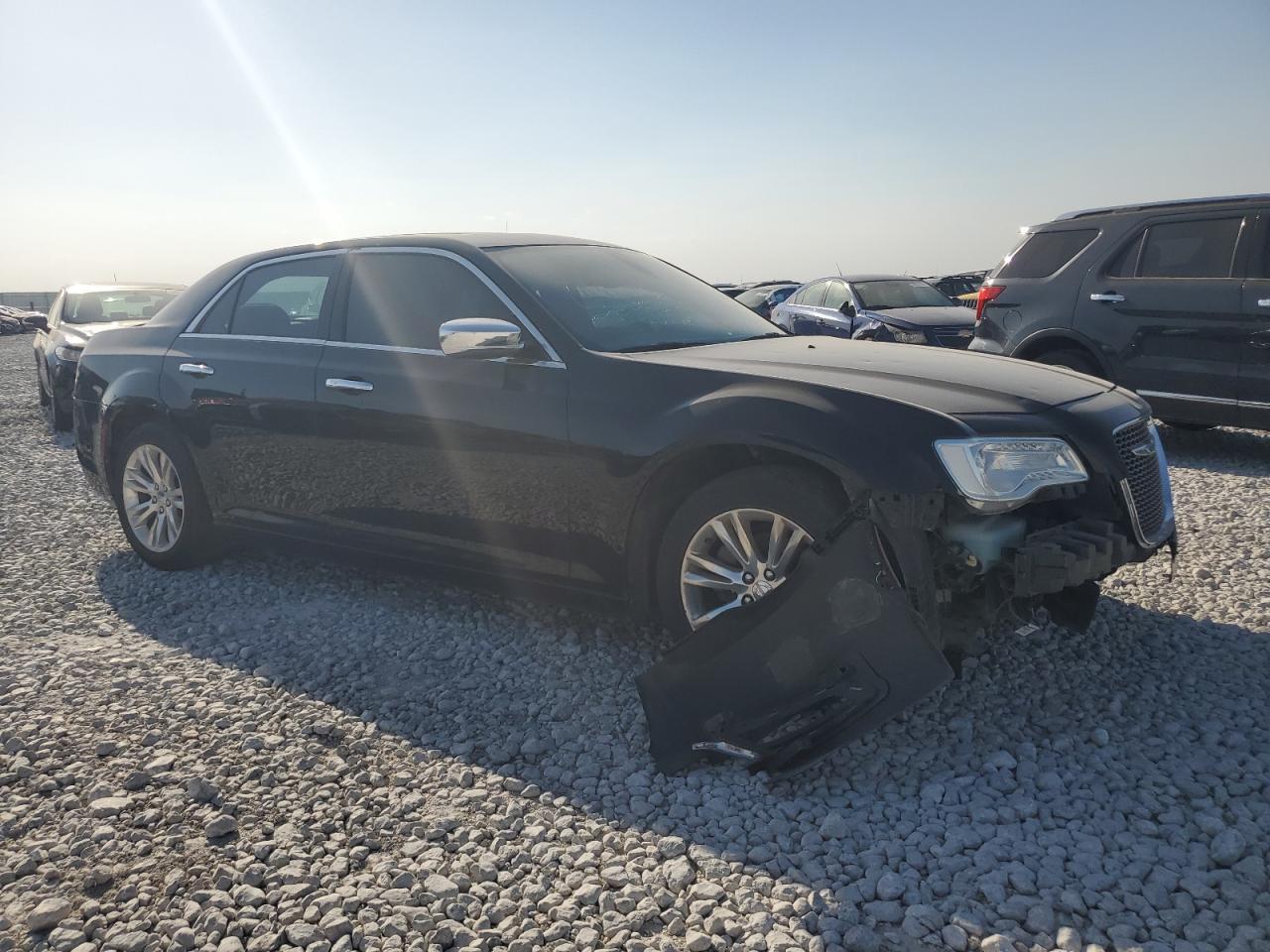 2016 Chrysler 300C - Image 4