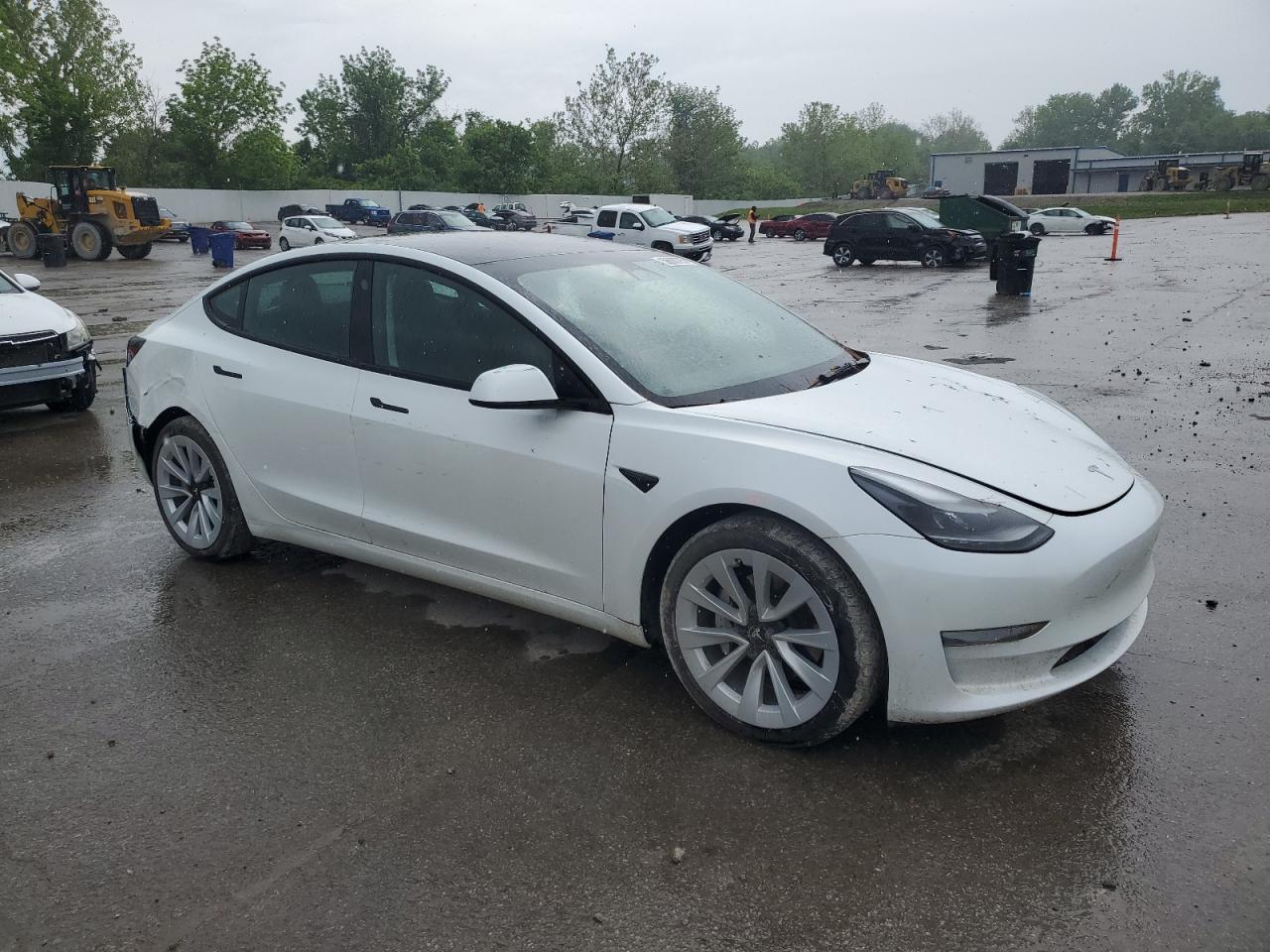 2023 Tesla Model 3 - Фото 4