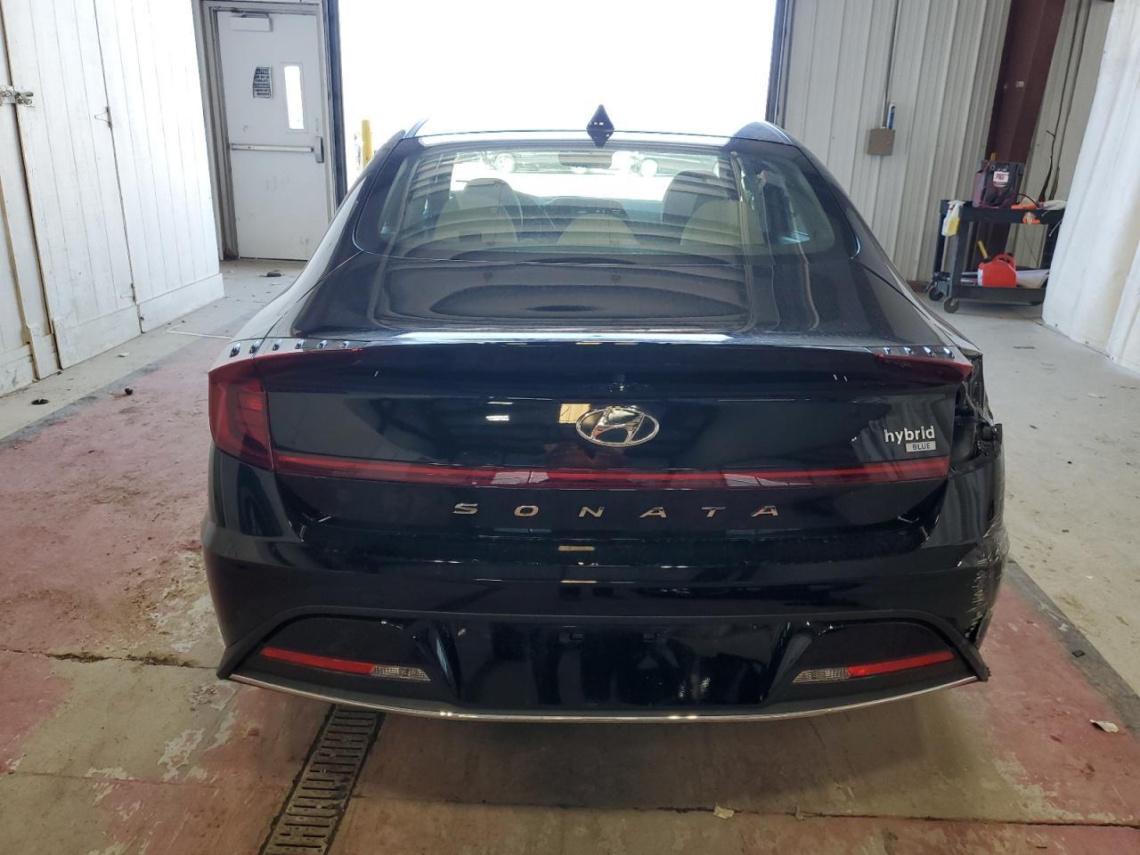 2023 Hyundai Sonata Hybrid - Image 6