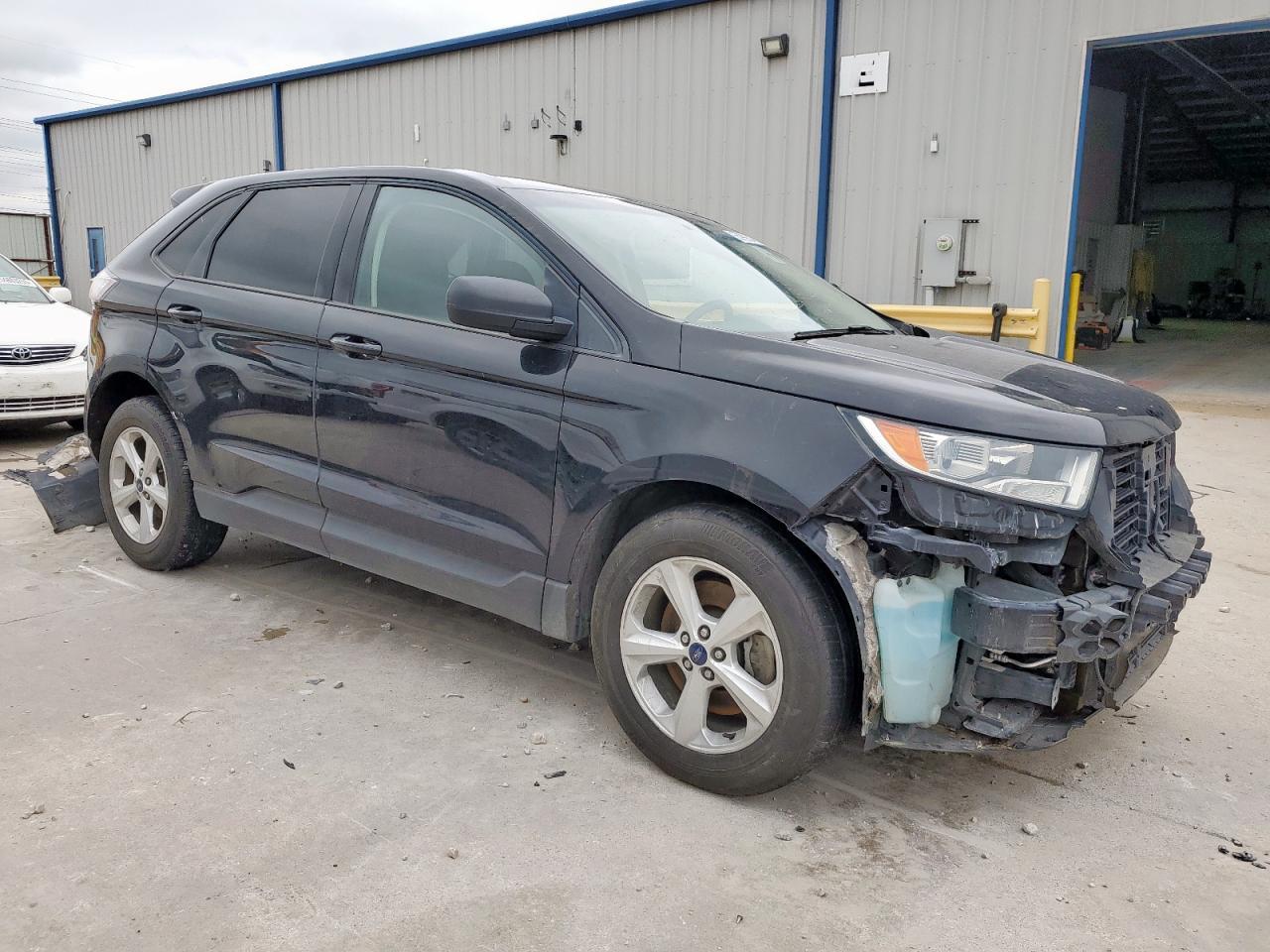 2016 Ford Edge Se - Фото 4