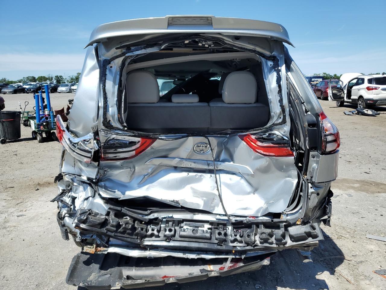 2020 Toyota Sienna Xle 8-Passenger - Фото 6
