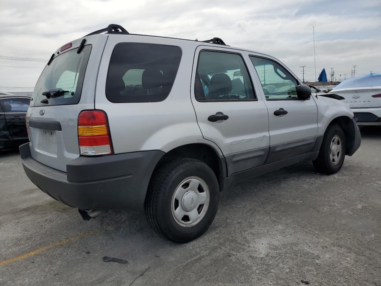 2003 Ford Escape Xls - Фото 3
