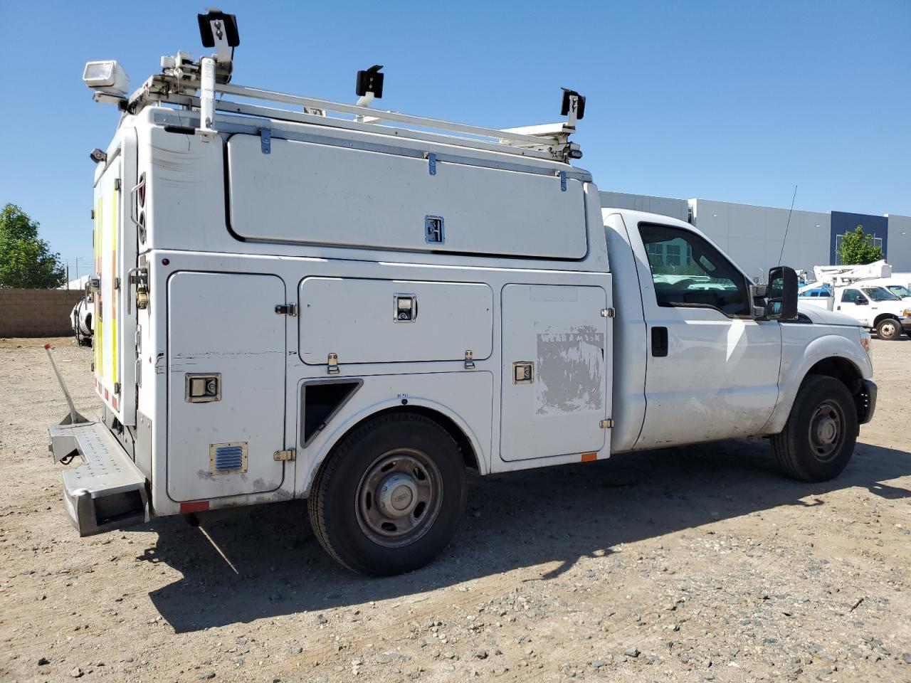 2013 Ford F350 Super Duty - Фото 3