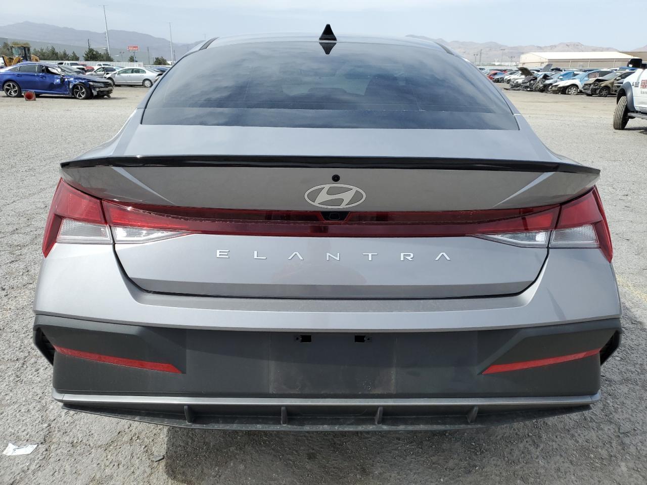 2025 Hyundai Elantra Sel Sport - Фото 6