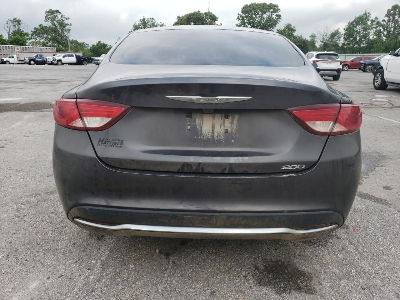 2016 Chrysler 200 Limited - Image 6
