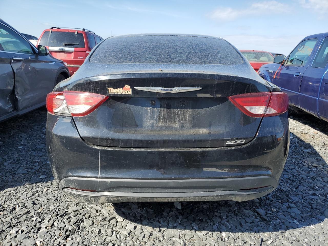 2016 Chrysler 200 Lx - Фото 6