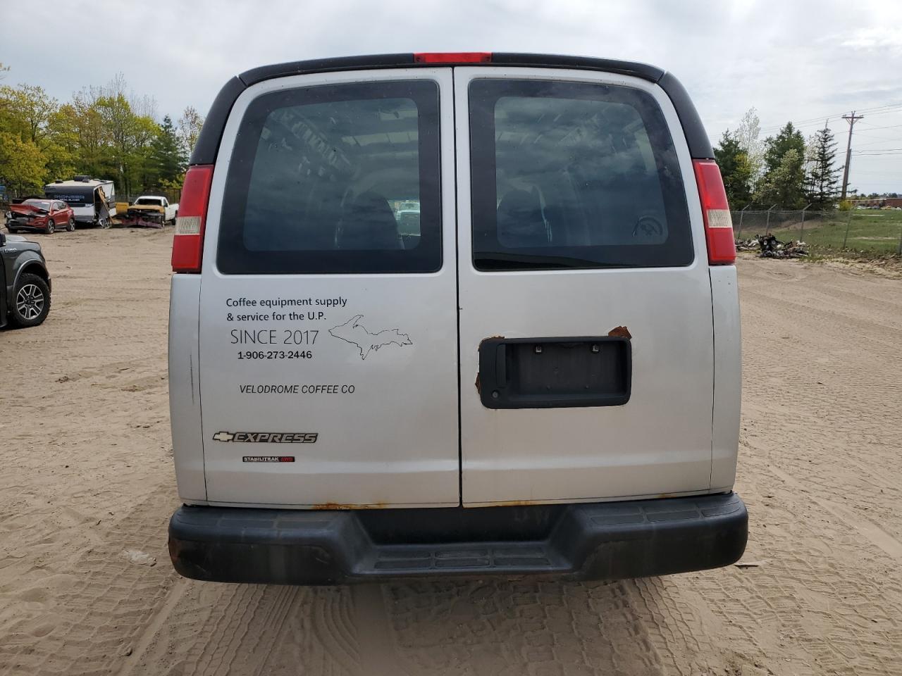2011 Chevrolet Express G1500 - Фото 6