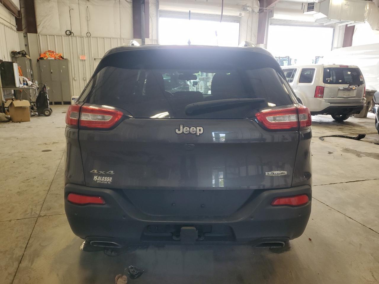 2016 Jeep Cherokee Latitude - Фото 6