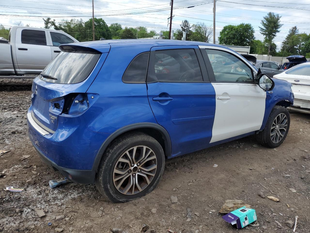 2016 Mitsubishi Outlander Sport Es - Image 3