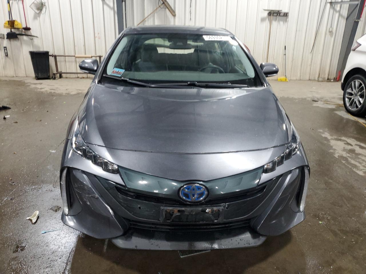 2021 Toyota Prius Prime Le - Фото 5